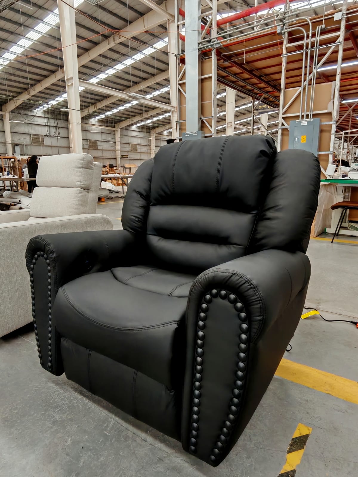 Magnus, Sofá Reclinable Piel
